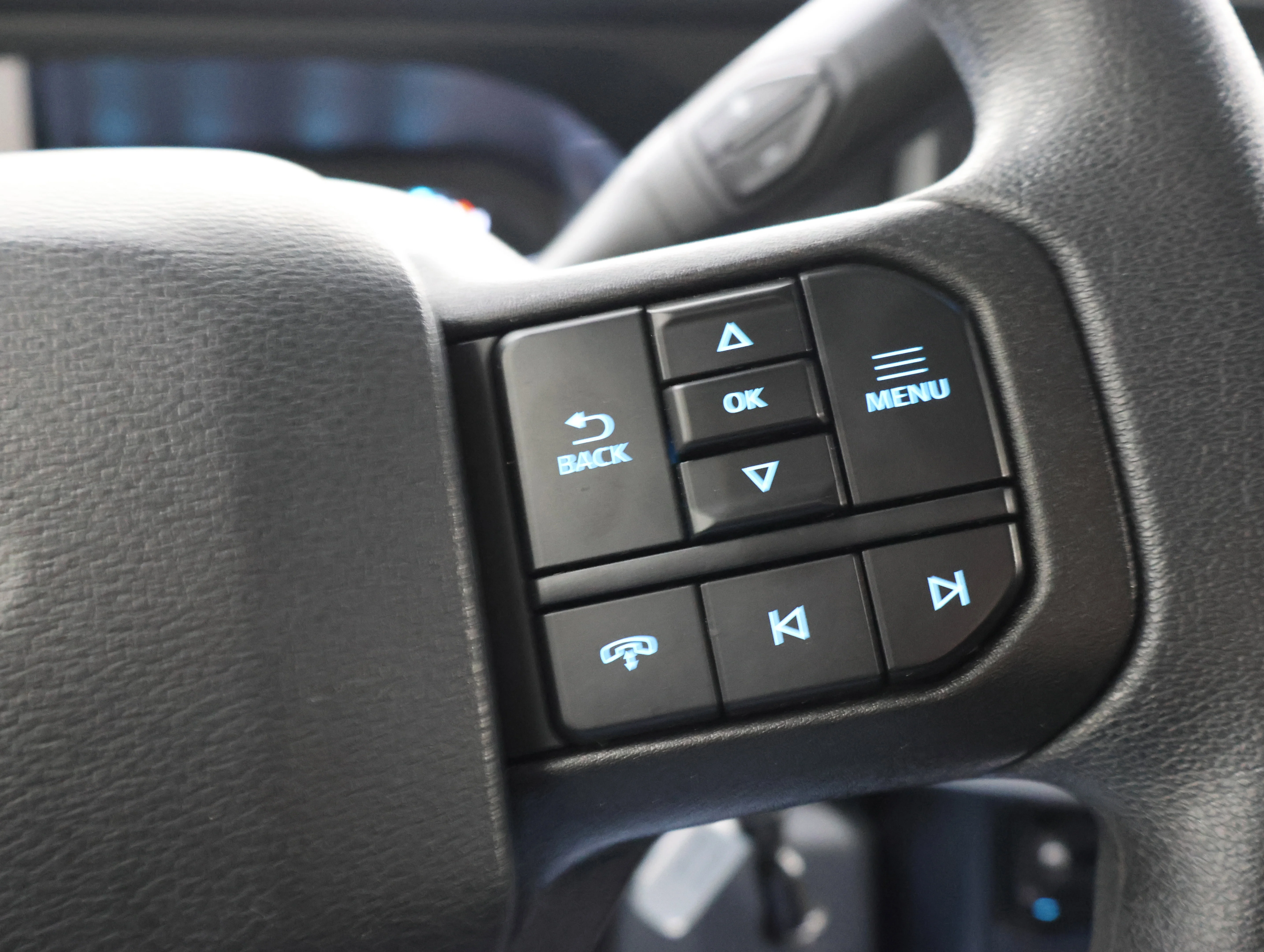 Used 2024 Agate Black Metallic Ford XLT image 13