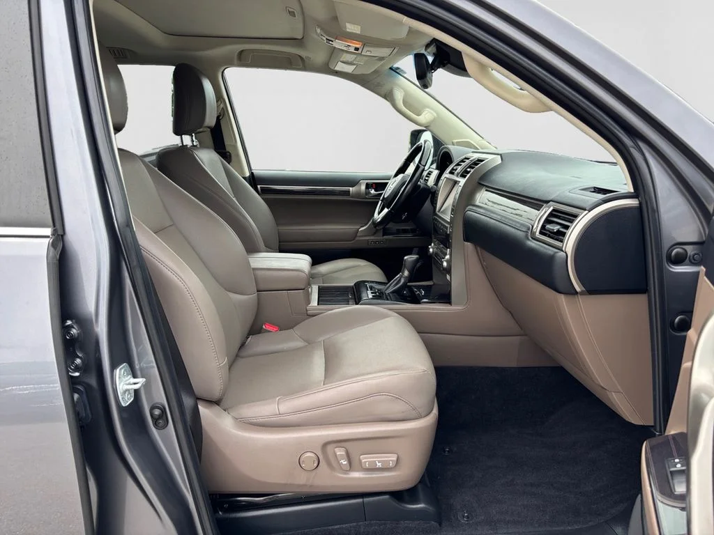 Used 2021 Gray Lexus 460 image 15