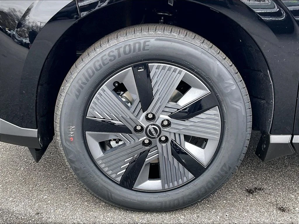 New 2026 Super Black Nissan SL image 7