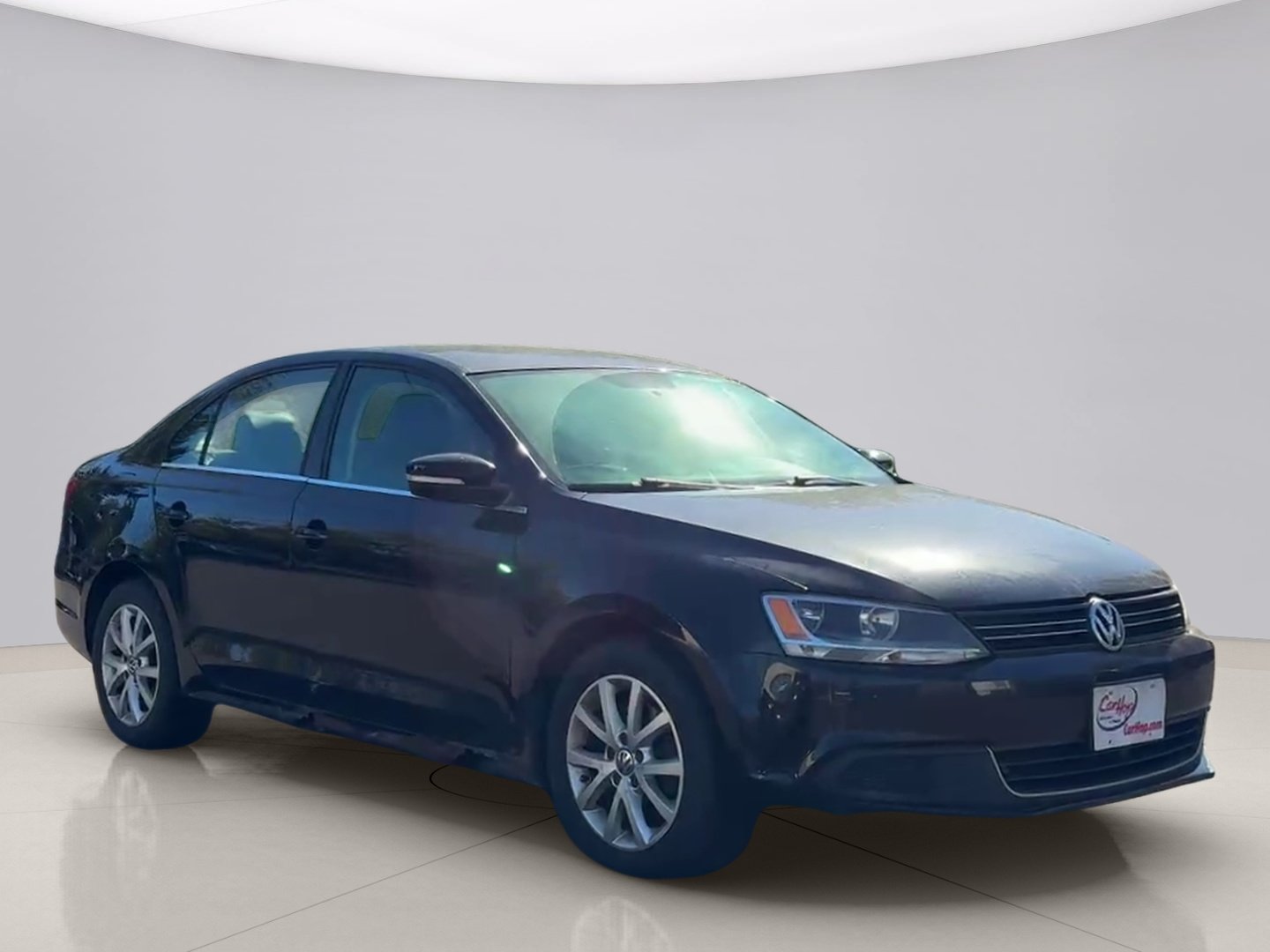 Used 2014 Black Volkswagen SE image 8