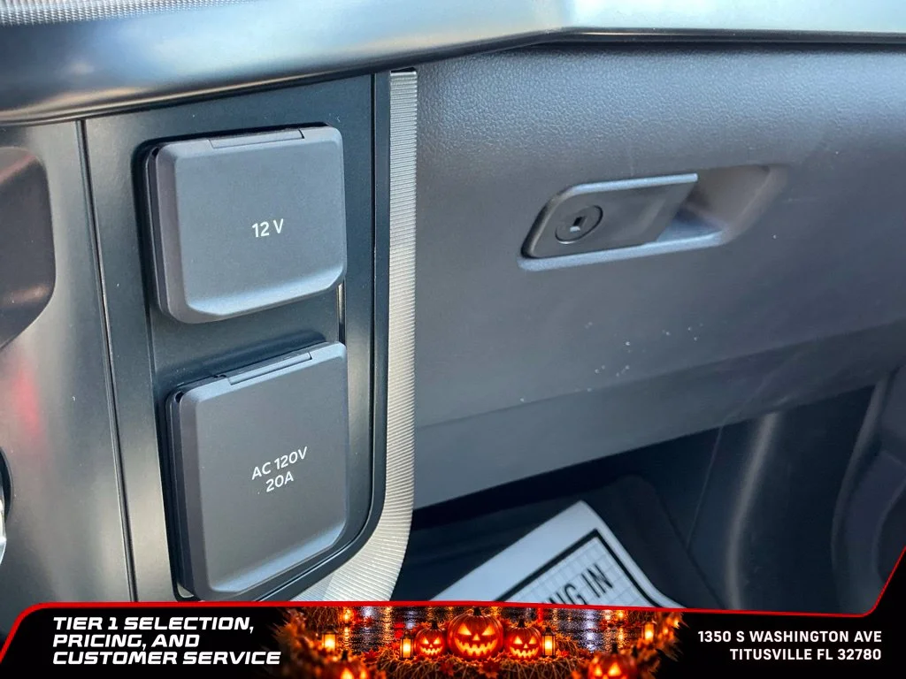 Used 2025 Black Ford Platinum image 41