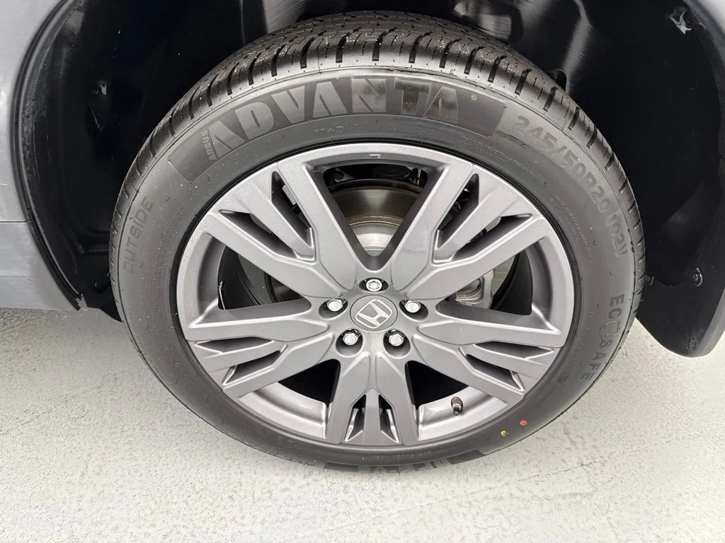 Used 2021  Honda EX-L image 6