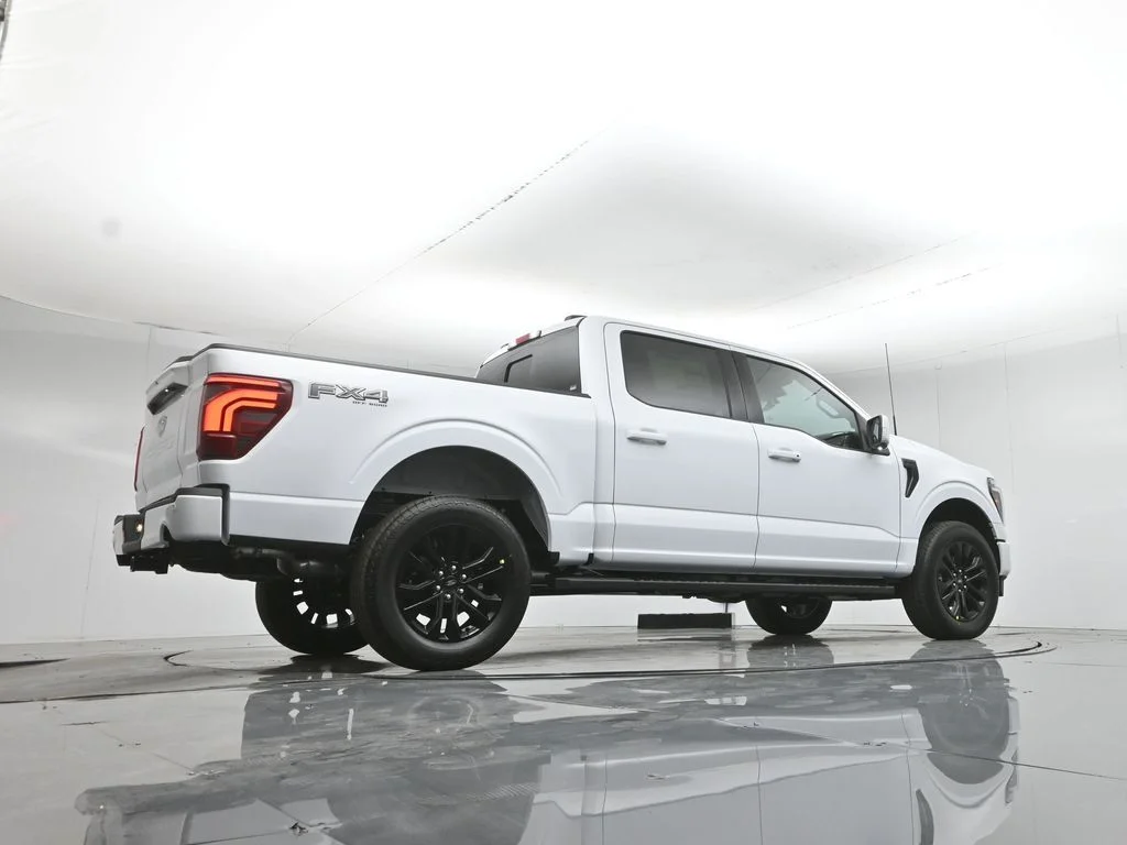 New 2026 Oxford White Ford Lariat image 50