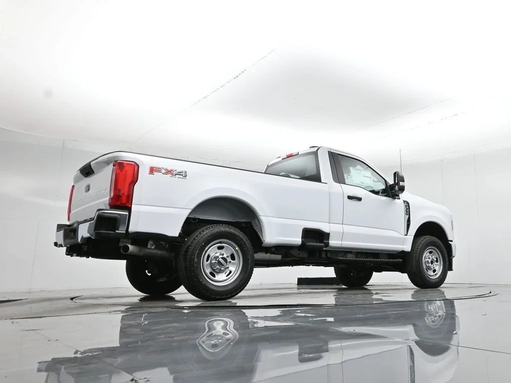 New 2026 Oxford White Ford XL image 43