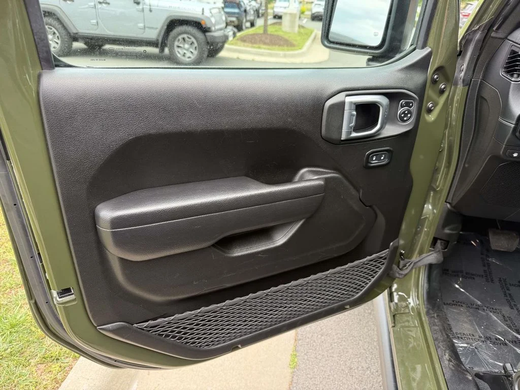 Used 2024 Green Jeep Rubicon 4xe image 32