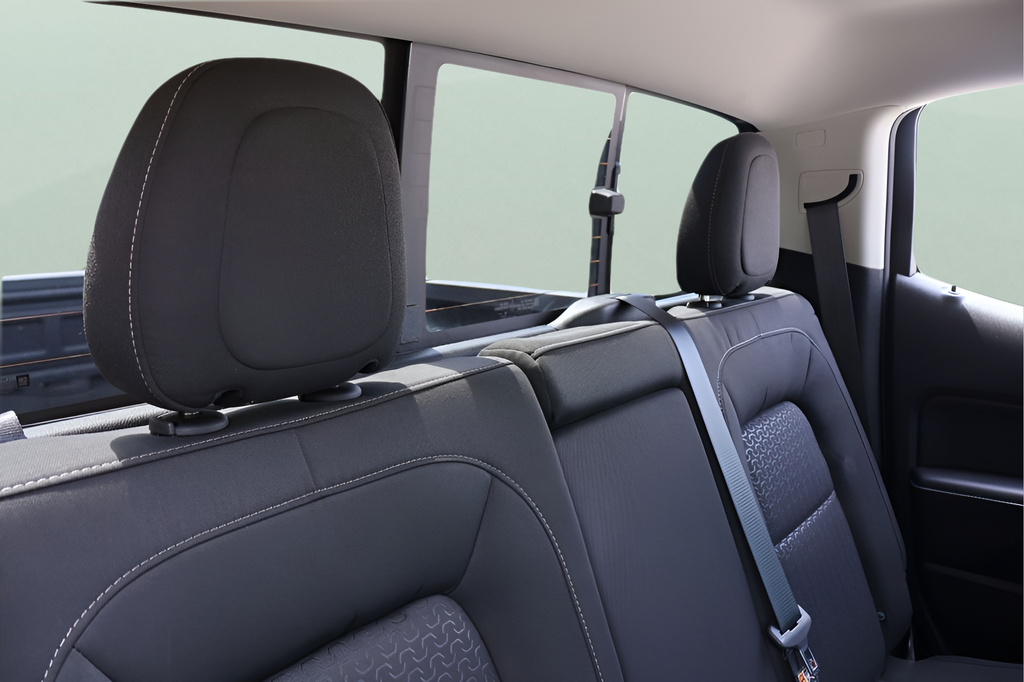 Used 2022 Black GMC Elevation image 16