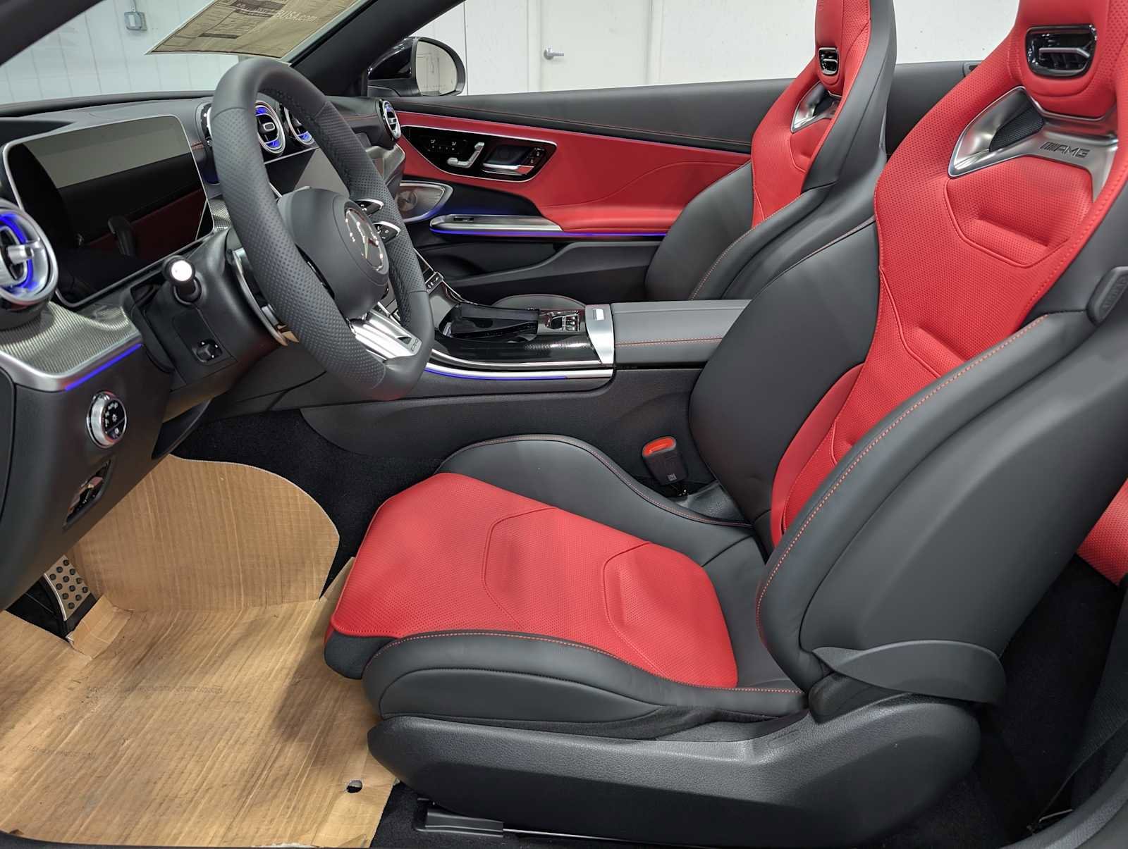 New 2026 MANUFAKTUR Moonlight White Metallic Mercedes-Benz AMG® CLE 53 4MATIC+ Cabriolet image 5