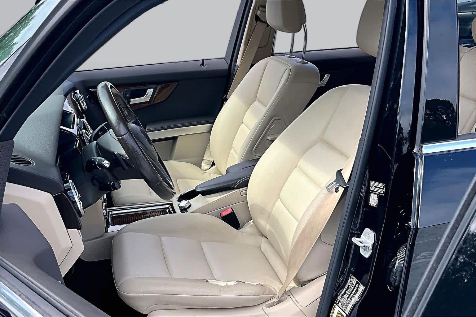 Used 2015 Obsidian Black Metallic Mercedes-Benz GLK 350 image 8