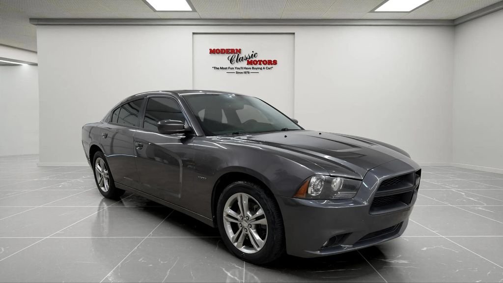 Used 2014 Gray Dodge R/T image 1