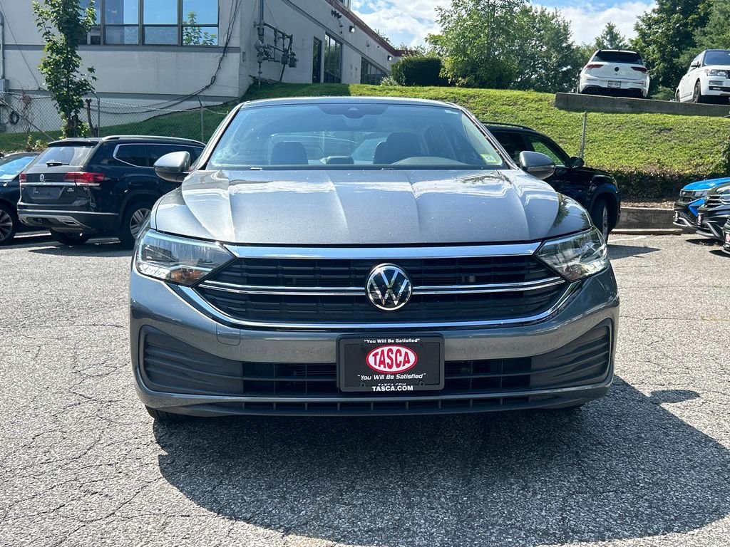Used 2024 Gray Volkswagen 1.5T SE image 5