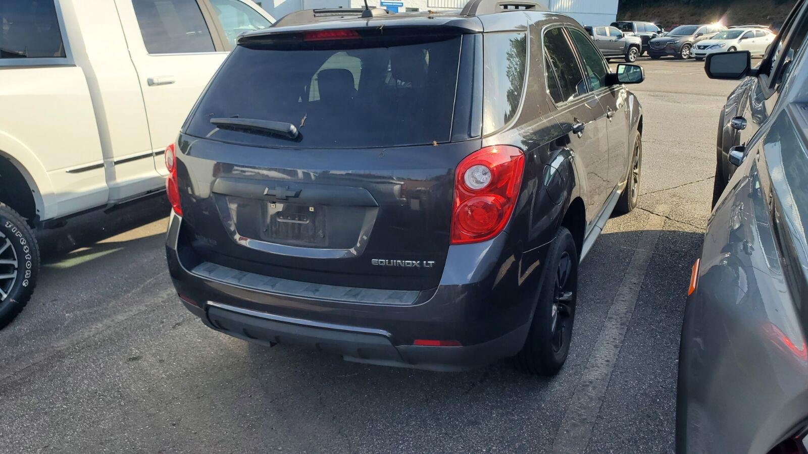 Used 2015 TUNGSTEN METALLIC Chevrolet LT image 9