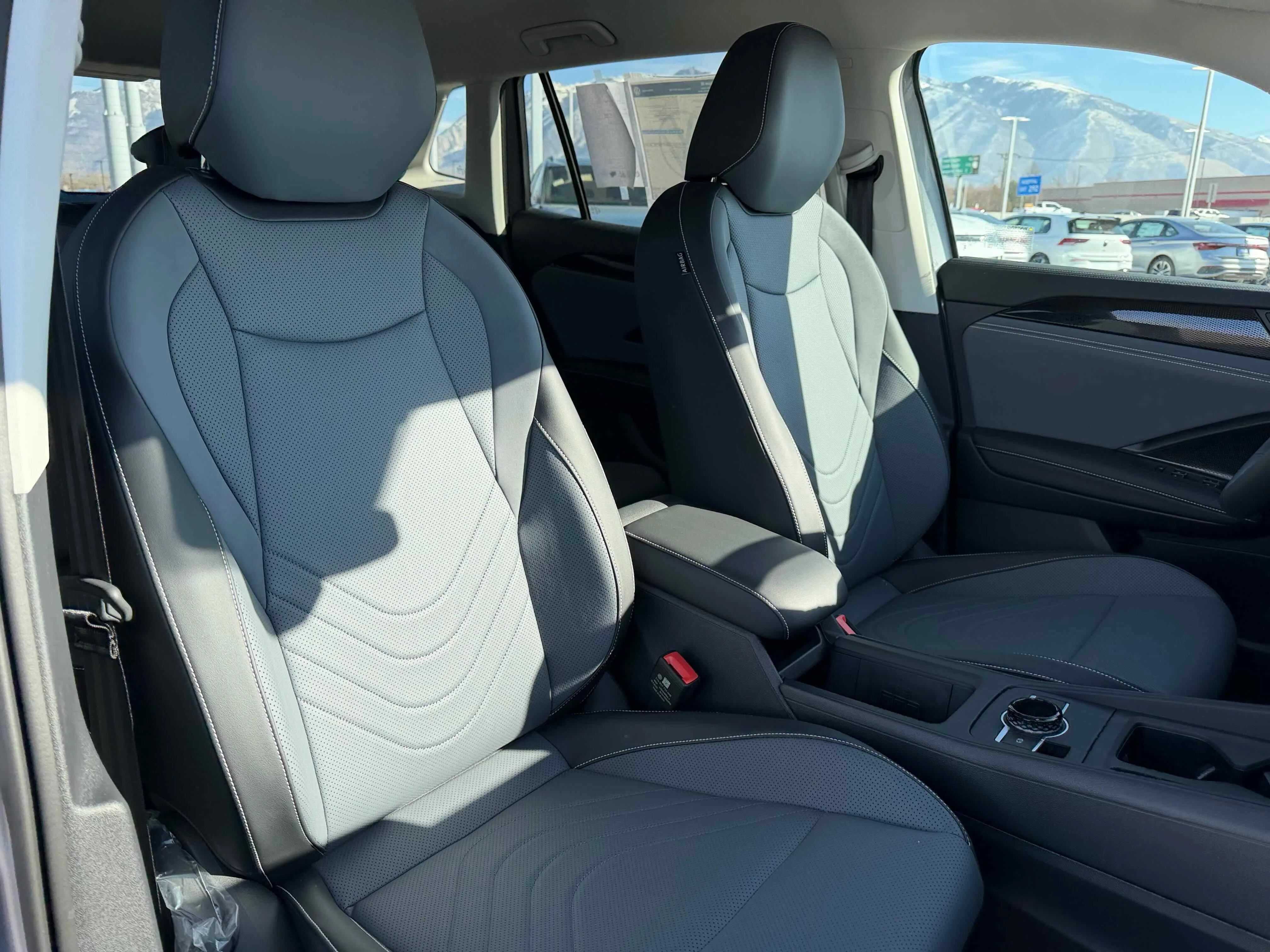 New 2026 Silver Volkswagen SE image 31