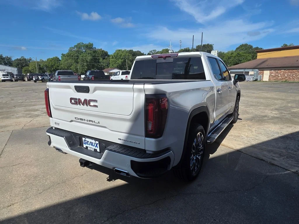 Used 2024 White GMC Denali image 8