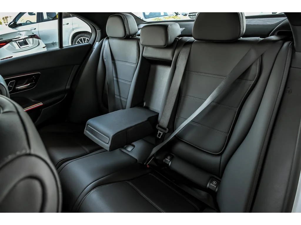 2025 Mercedes-Benz C-Class Sedan C 300 - Photo 14