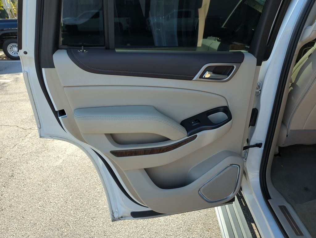Used 2019 White GMC Denali image 28