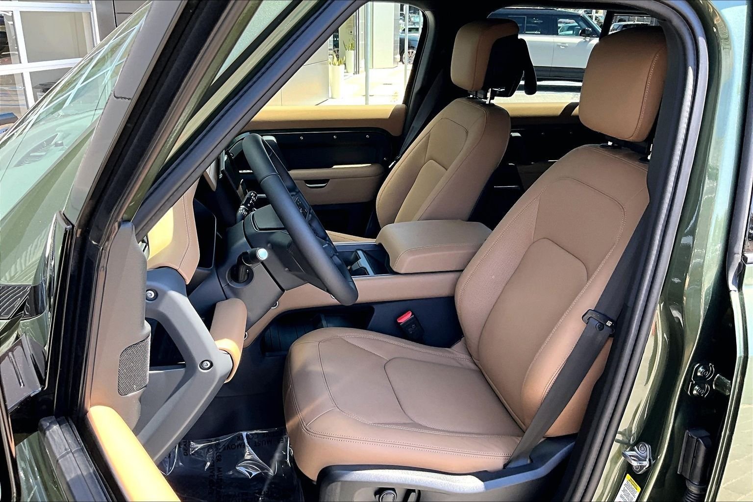 New 2026 Woolstone Green Land Rover X-Dynamic SE image 9