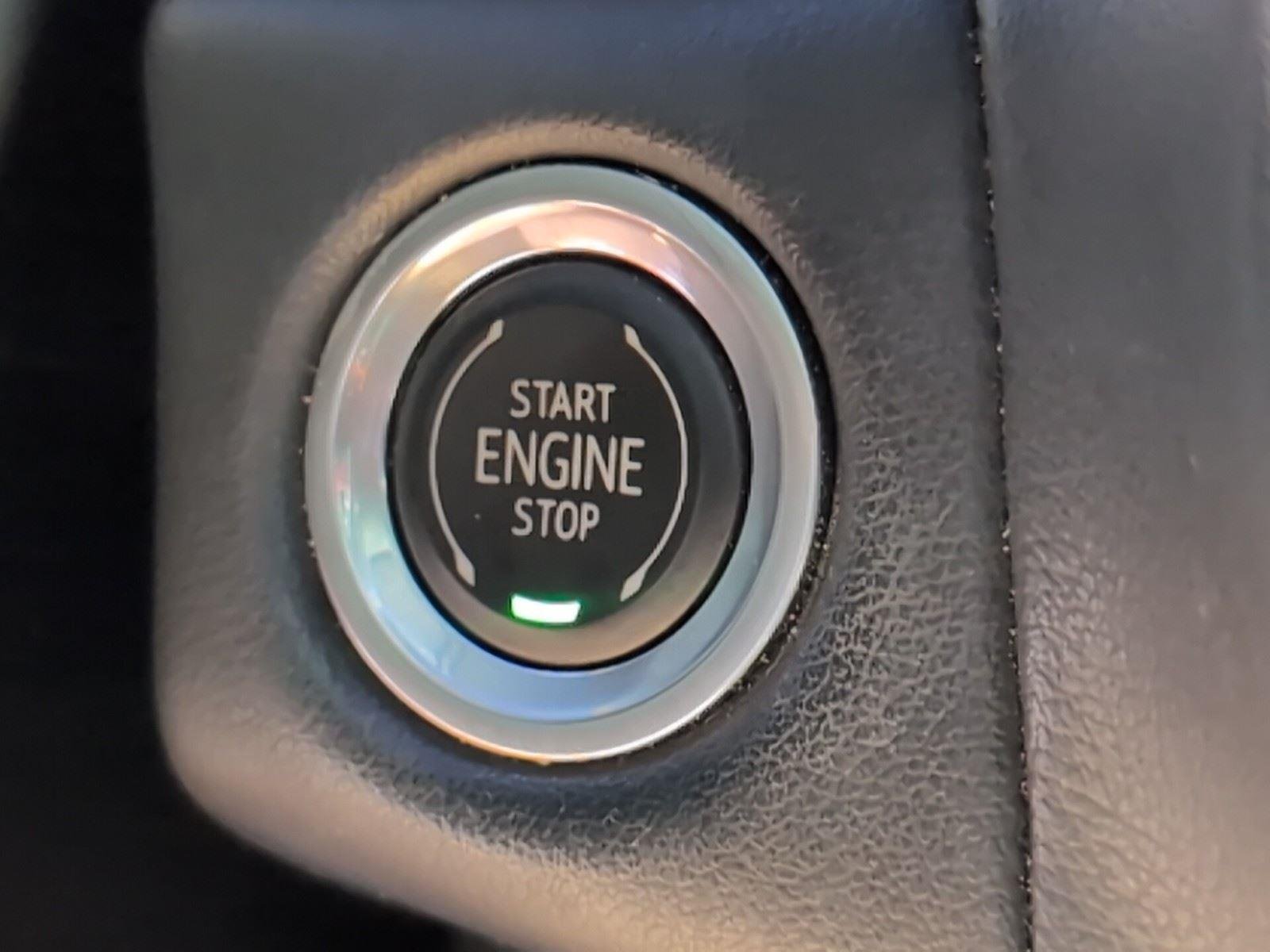 Used 2021 IRIDESCENT PEARL TRICOAT Chevrolet High Country image 25