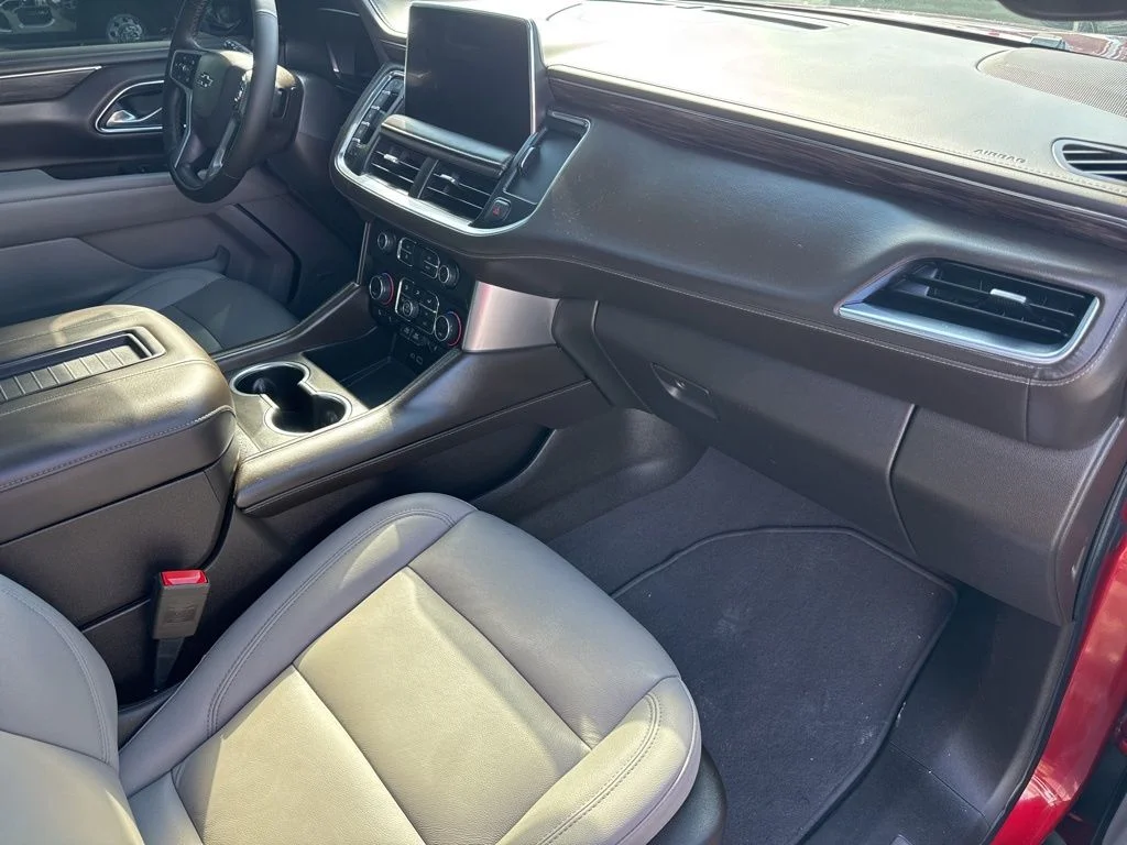 Used 2023 Red Chevrolet Z71 image 34