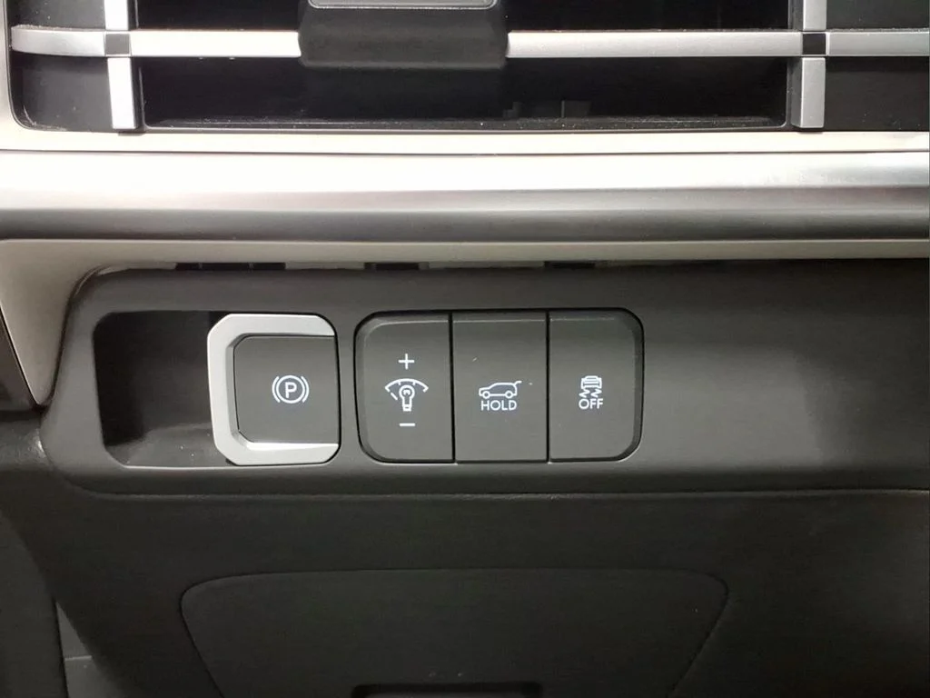 Certified Used 2025 Red Hyundai SEL image 14