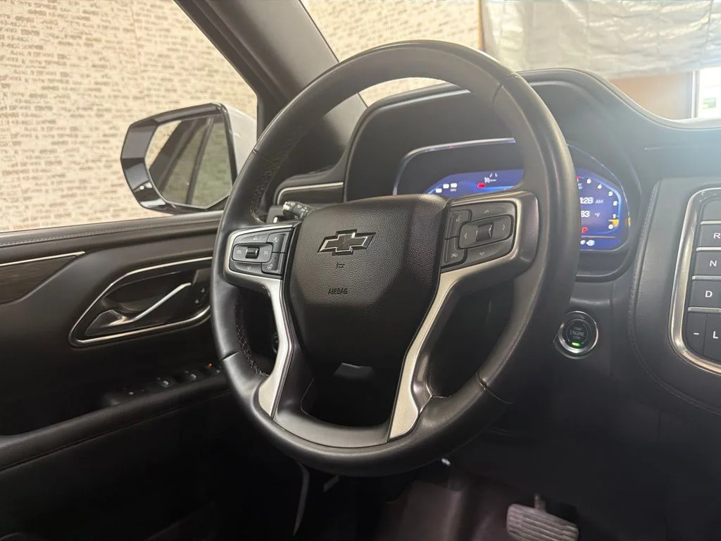 Used 2023 Summit White Chevrolet Z71 image 20