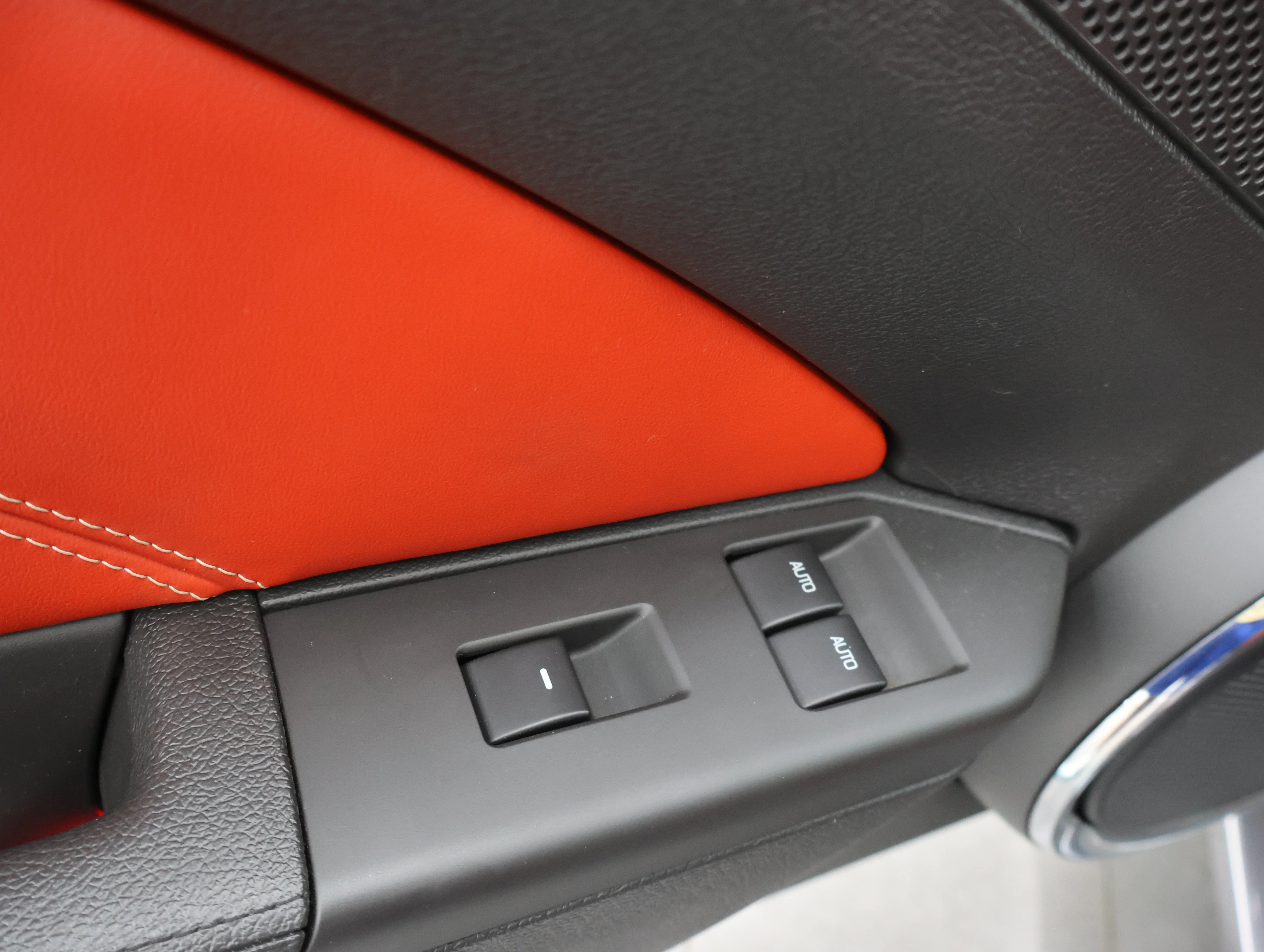 Used 2014 Sterling Gray Metallic Ford GT Premium image 35