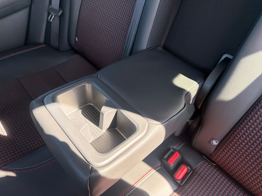 New 2026 Nissan Kicks SR 4D Sport Utility