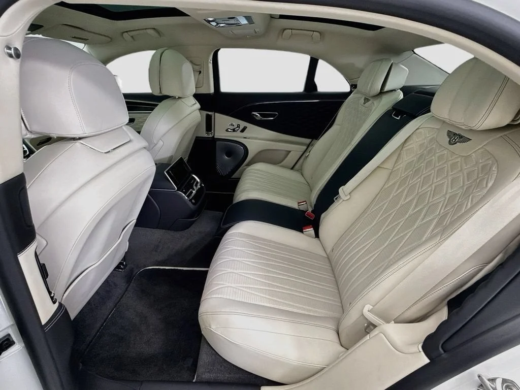 Used 2020 Glacier White Solid Bentley W12 image 20