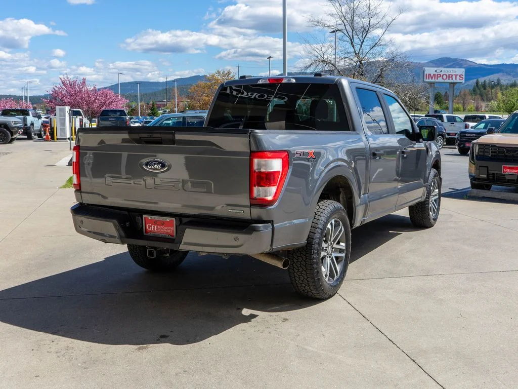 Used 2022 Gray Ford XL image 7