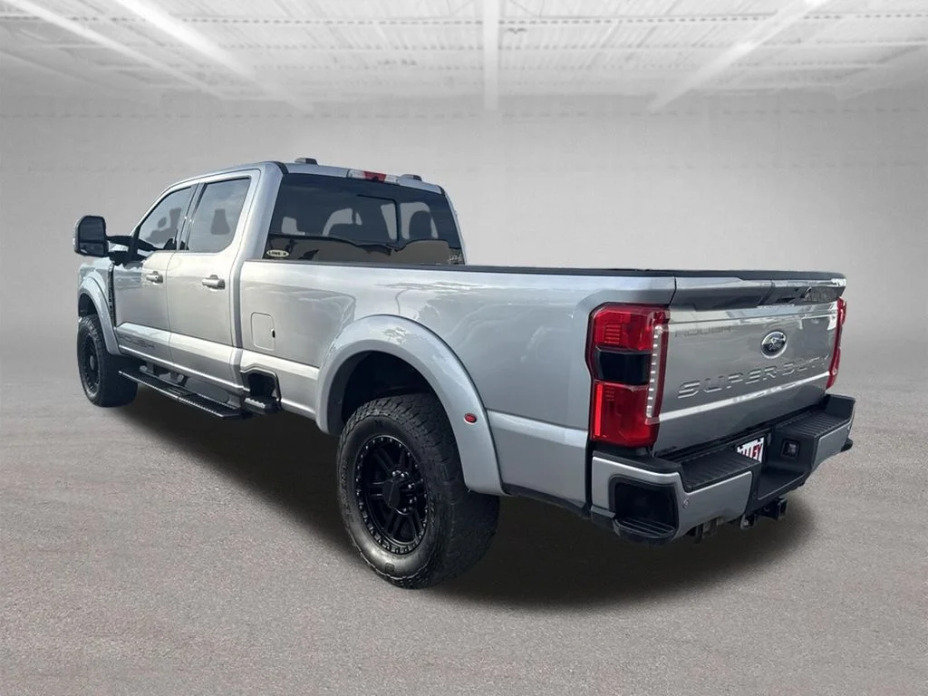 Used 2024 Silver Metallic Ford Lariat image 18
