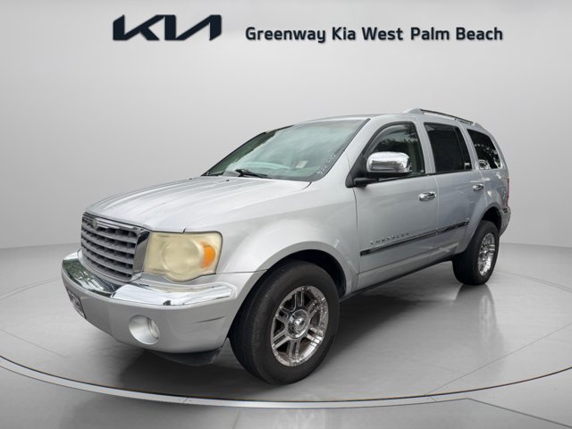 Used 2007 Silver Chrysler Limited image 3
