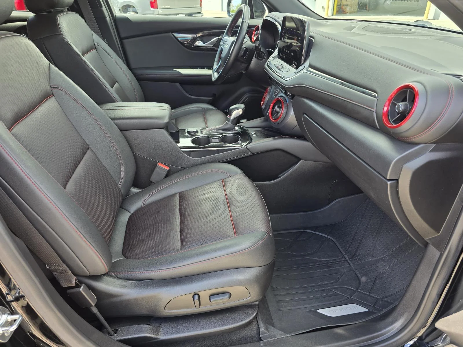Used 2023 BLACK Chevrolet RS image 21