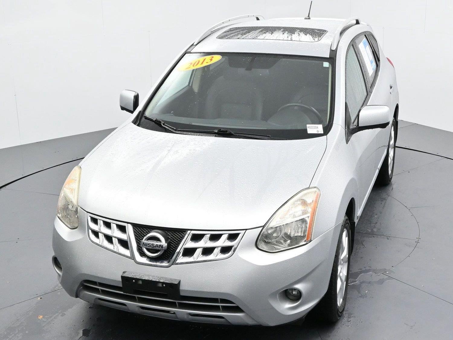 Used 2013 Brilliant Silver Nissan SL image 41