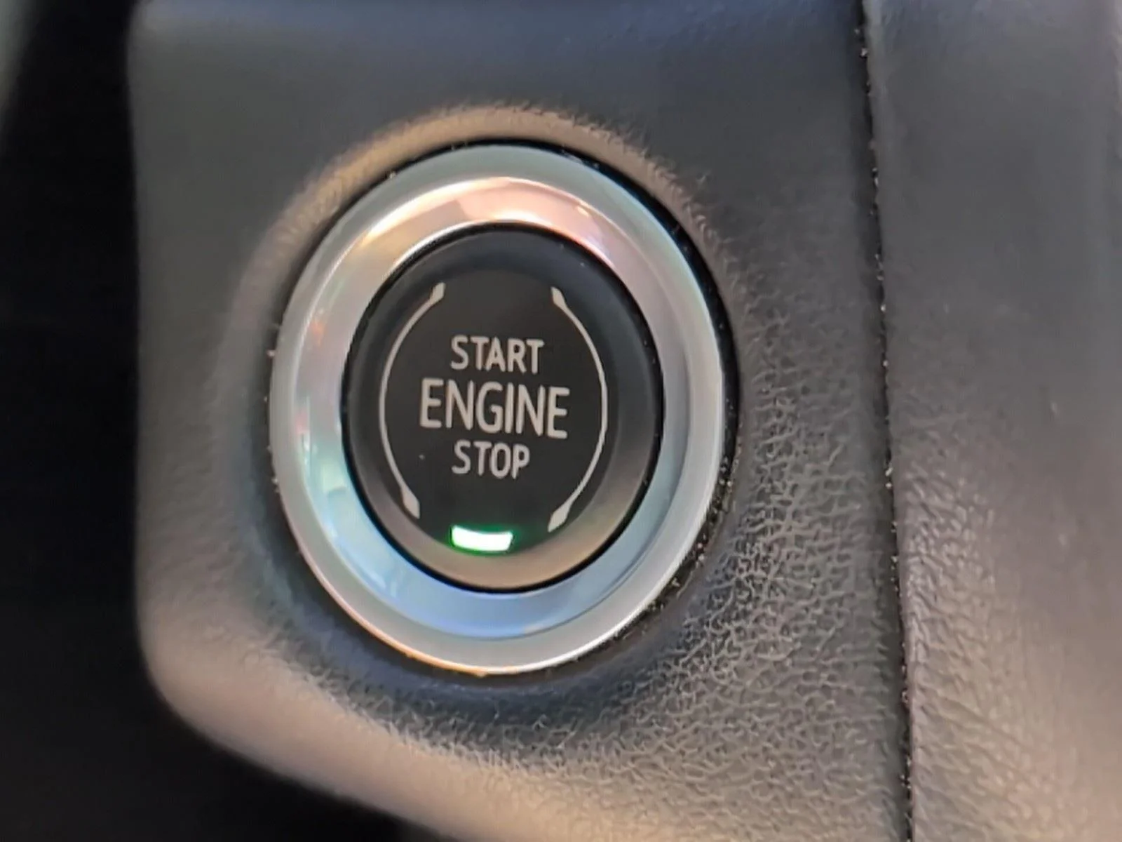 Used 2021 IRIDESCENT PEARL TRICOAT Chevrolet High Country image 25