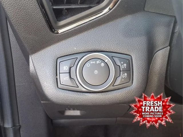Used 2018 Gray Ford SEL image 16