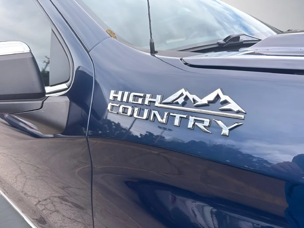 Used 2023 NORTHSKY BLUE METALLIC Chevrolet High Country image 40