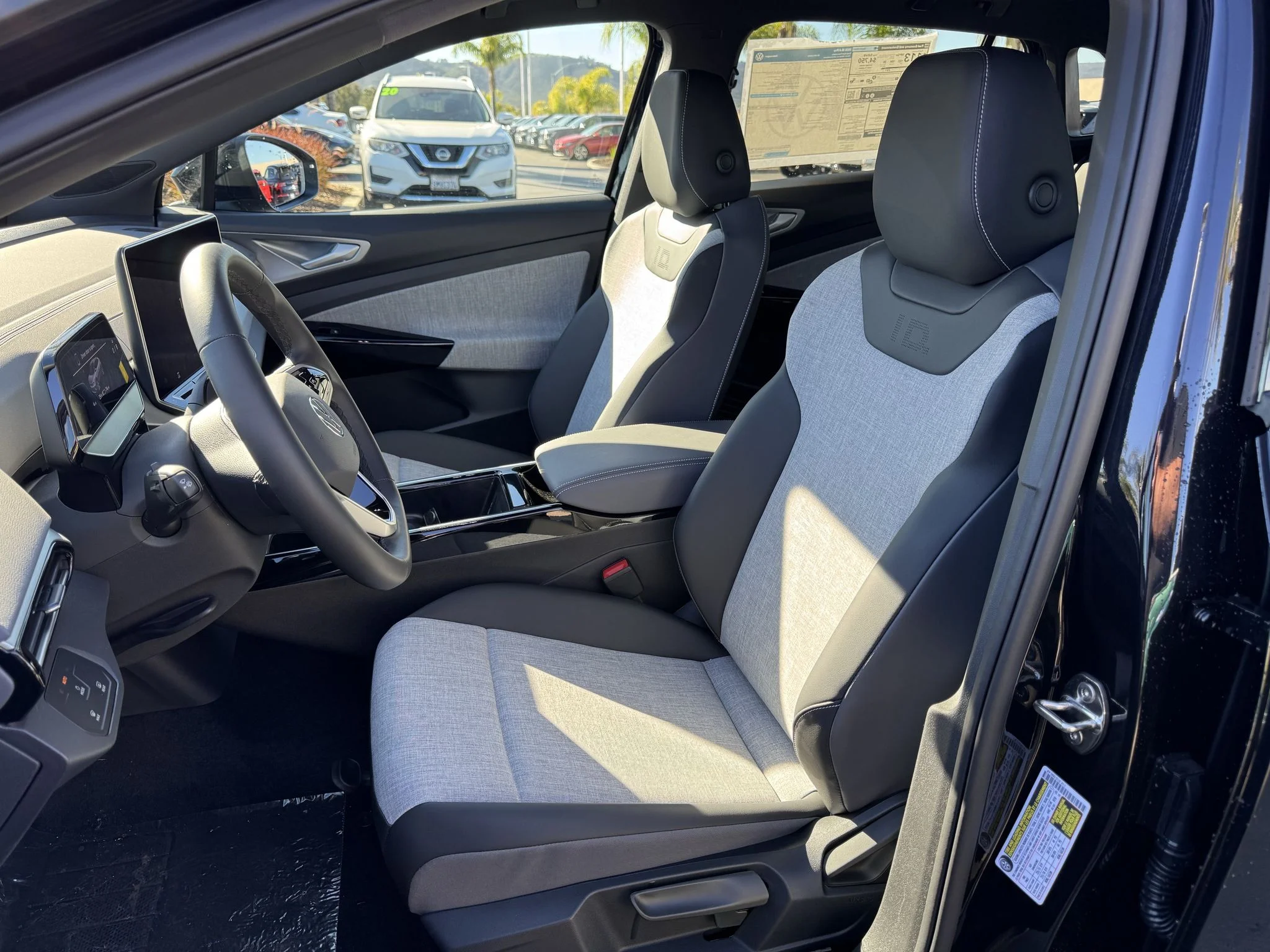 New 2026 Deep Black Pearl Volkswagen Pro image 13