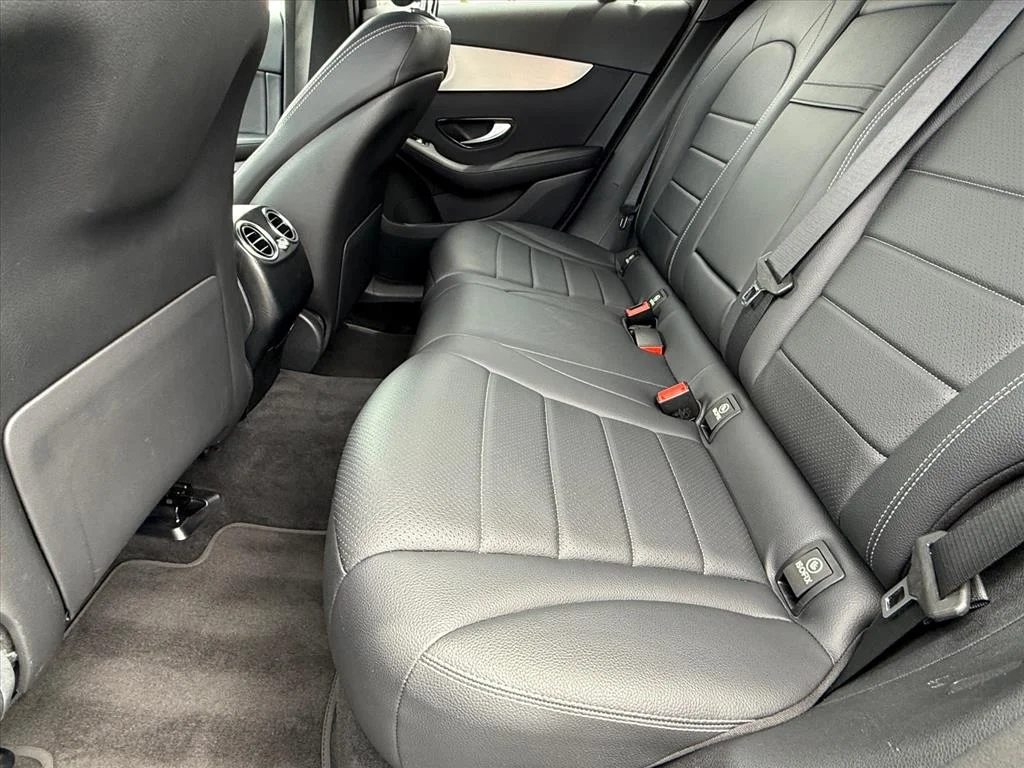 Used 2021 Black Mercedes-Benz GLC 300 image 11