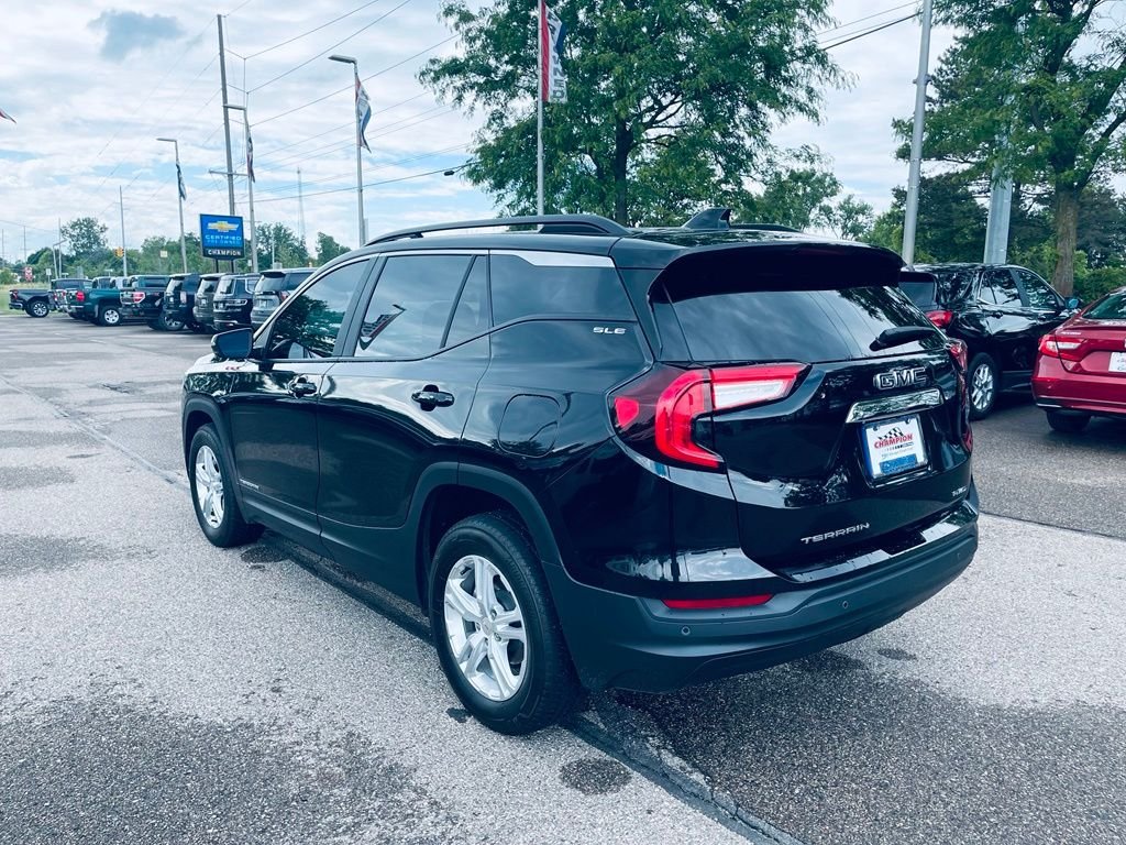 Used 2024 Black GMC SLE image 3