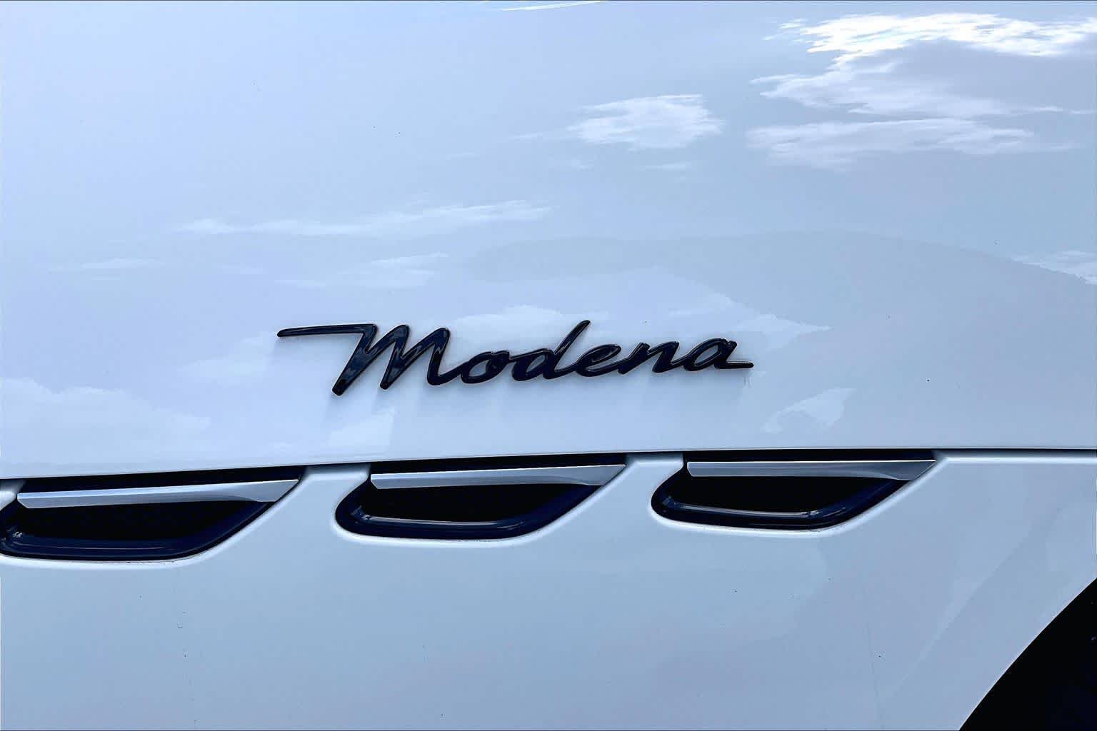 Used 2024 Bianco Solid Maserati Modena image 10