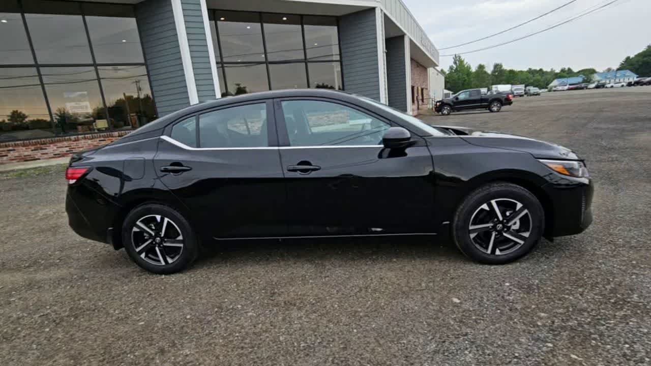 Used 2025 Super Black Nissan SV image 10