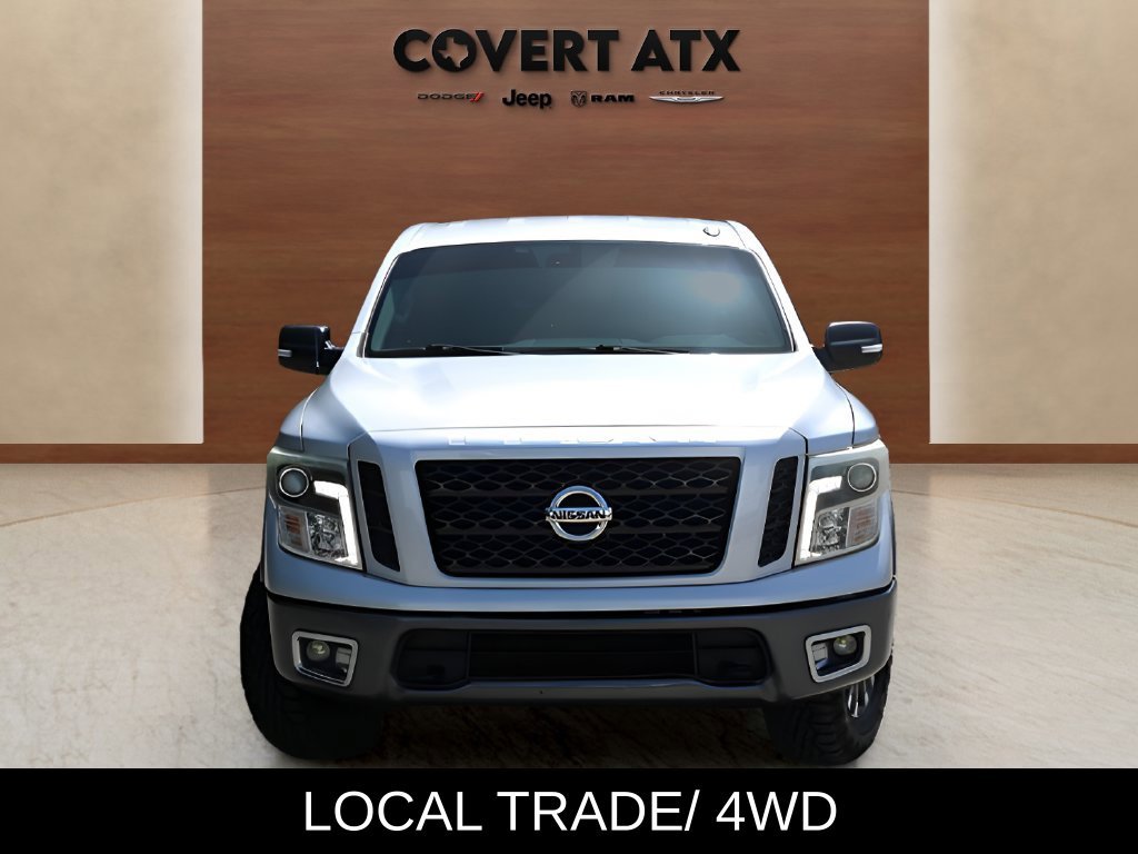 Used 2018 Silver Nissan PRO-4X image 8