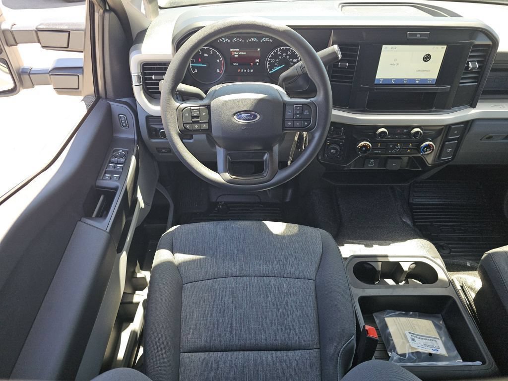 New 2026 Oxford White Ford XL image 4