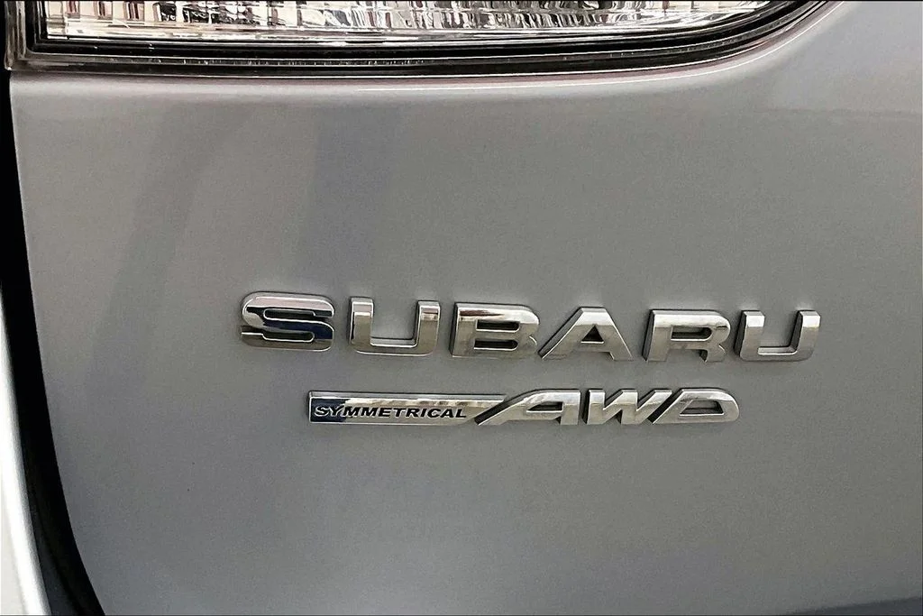 Used 2021 Silver Subaru Limited image 24