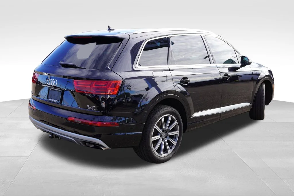 Used 2018 Black Audi 3.0T Prestige image 5