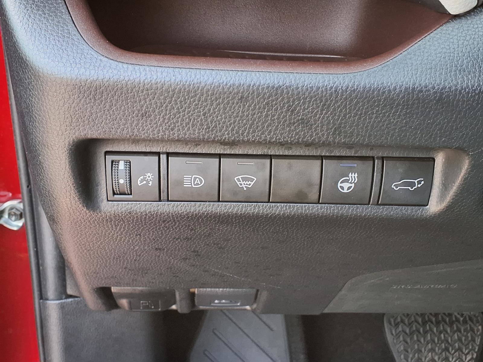 Certified Used 2022 Pearl Toyota Limited image 23