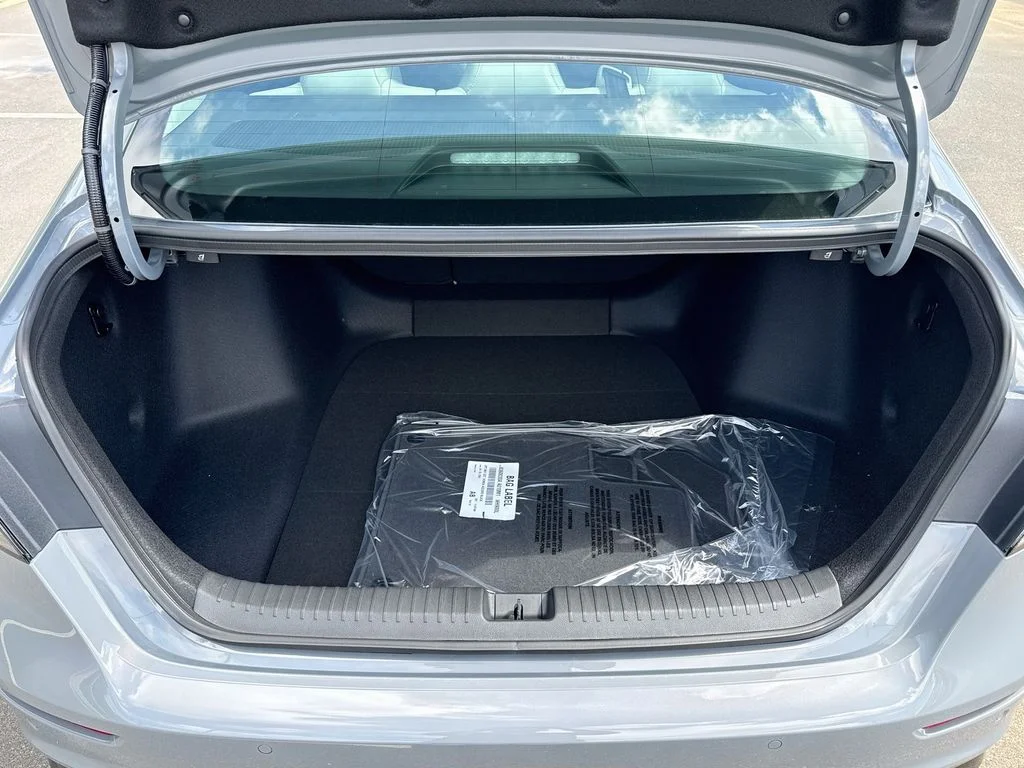 New 2026 Urban Gray Pearl Honda Touring image 29