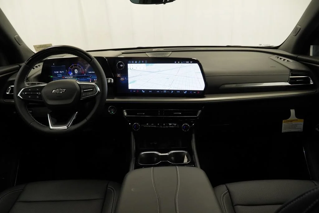 New 2027 Summit White Chevrolet LT image 8