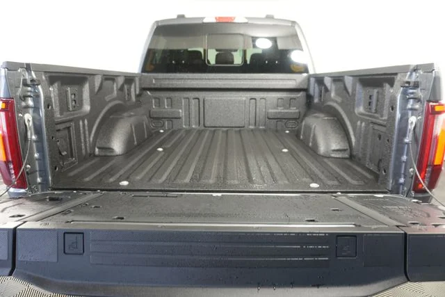 New 2026 Carbonized Gray Metallic Ford King Ranch® image 32