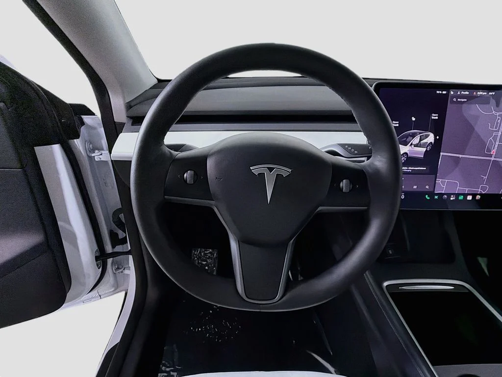 Used 2021 White Tesla Long Range image 11