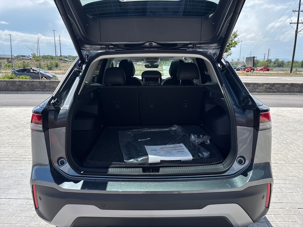 New 2026 Platinum Gray Metallic Volkswagen 2.0T SE image 24